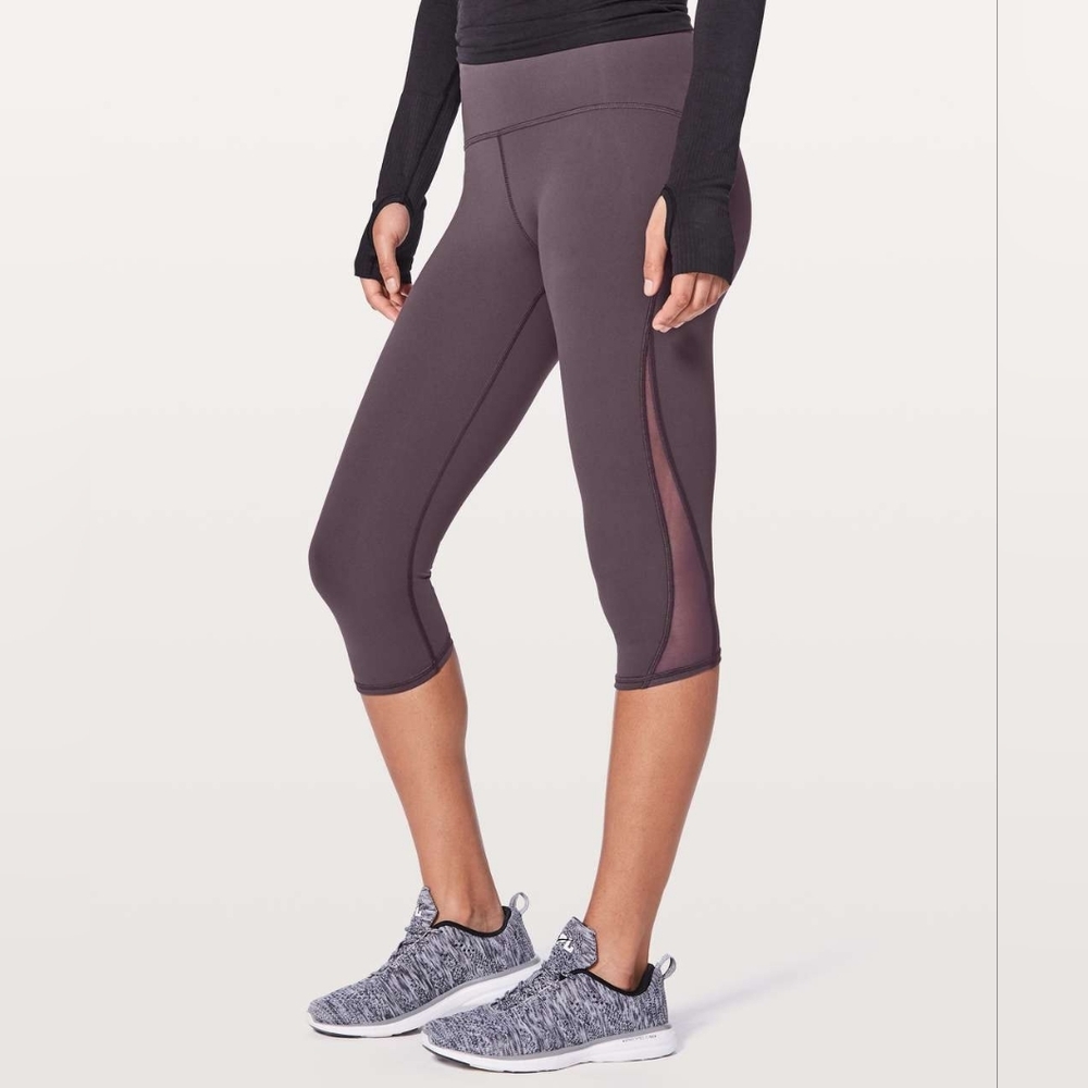 Lululemon Women's Purple Train Times Crop 17" Leggings Size 8